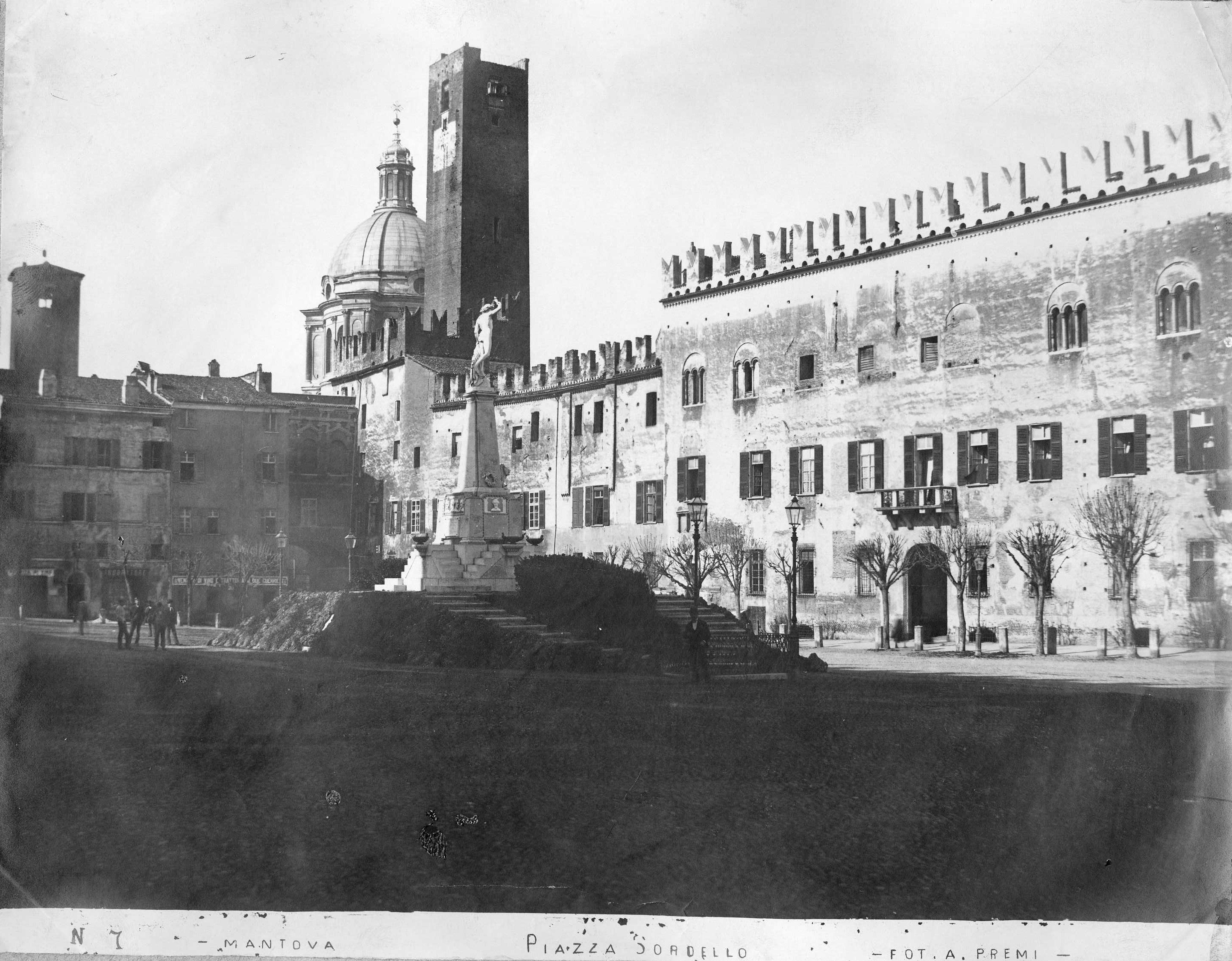 Architettura - Palazzi - Mantova (positivo) di Premi, Andrea (anonimo) (primo quarto XX)