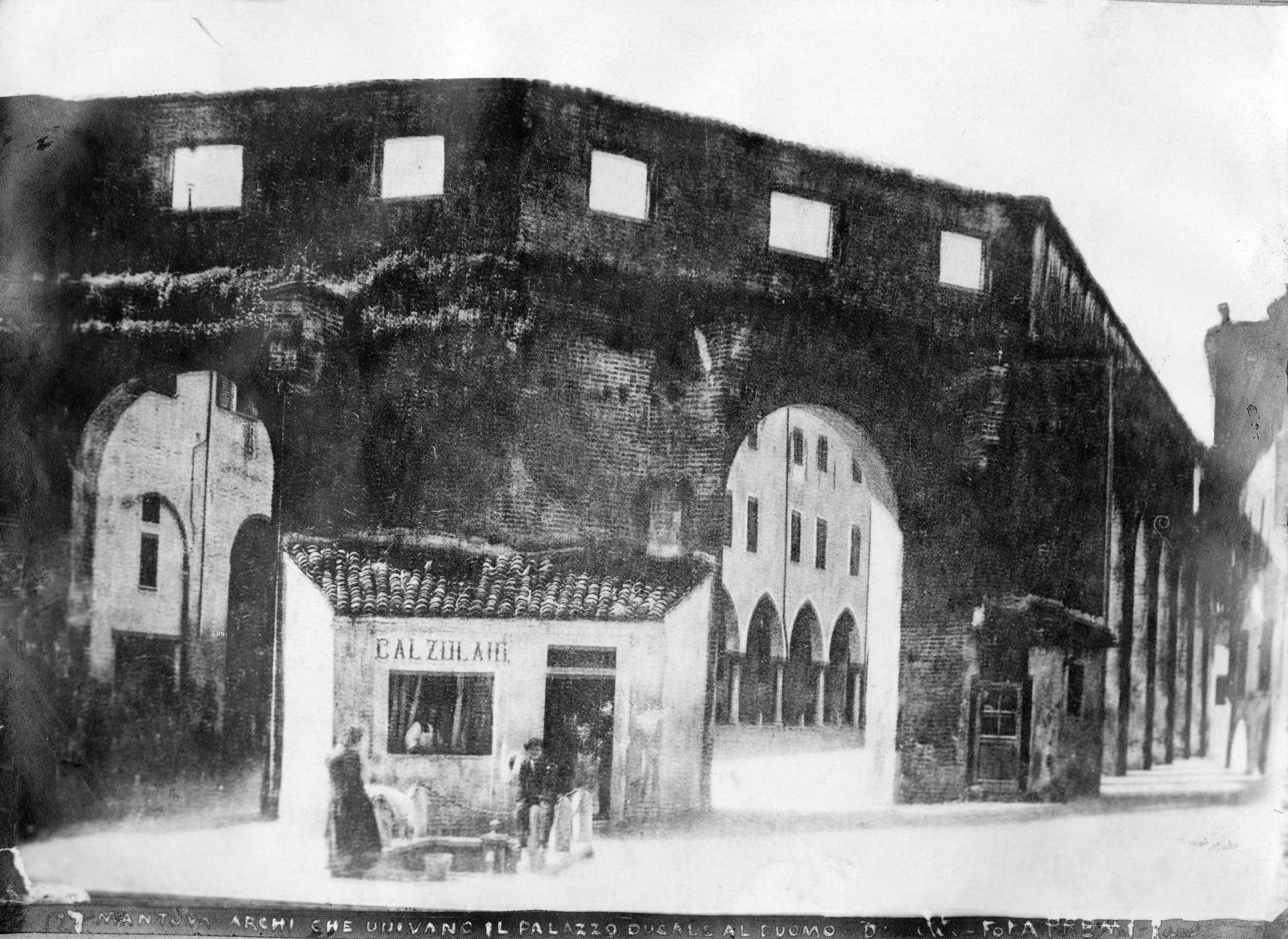 Architettura - Palazzi - Mantova (positivo) di Premi, Andrea (anonimo) (primo quarto XX)