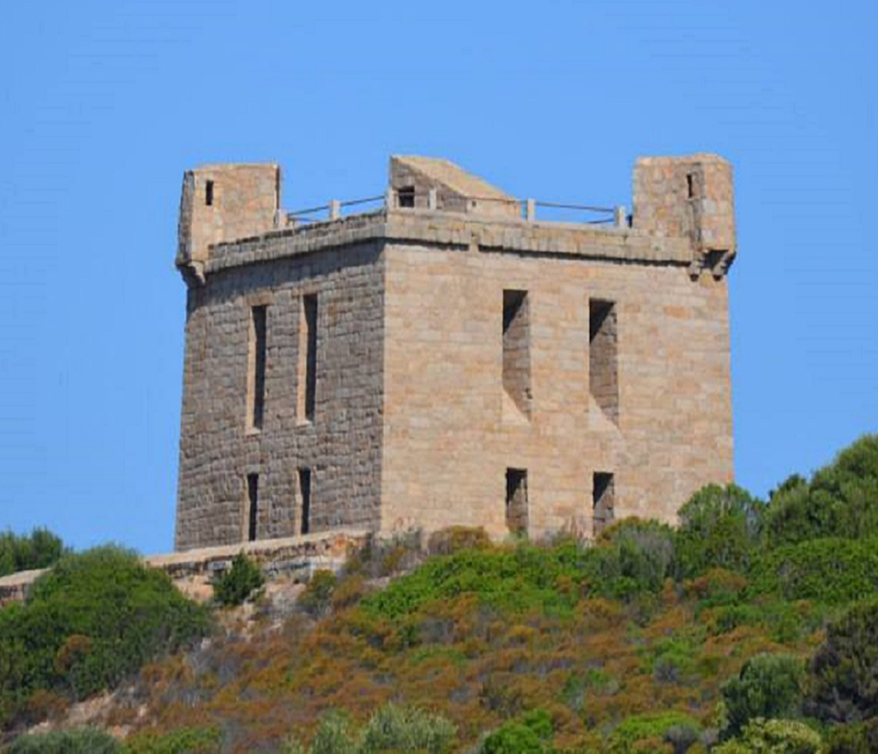 torre di Santo Stefano (torre, difensiva) - La Maddalena (OT)  <br>Condizioni d'uso: <a class='link-esterno' href='https://docs.italia.it/italia/icdp/icdp-pnd-circolazione-riuso-docs/it/v1.0-giugno-2022/testo-etichetta-BCS.html' target='_bcs'>Beni Culturali Standard (BCS)</a>