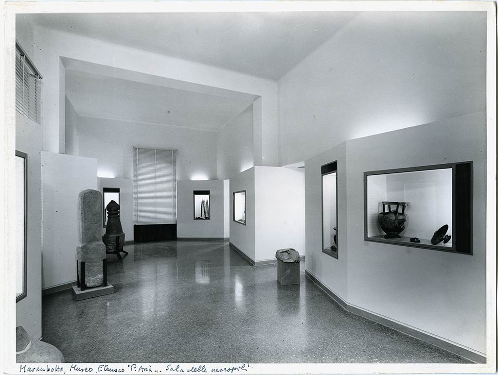 Emilia Romagna - Bologna <provincia> - Marzabotto - Museo etrusco Pompeo Aria (positivo, insieme) di Fotofast (ditta), Villani & Figli (XX)