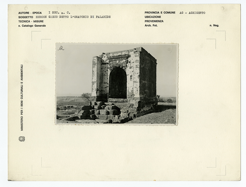 Archeologia classica - Architettura - Templi (positivo, insieme) di Anonimo <1926-1950> (secondo quarto XX)