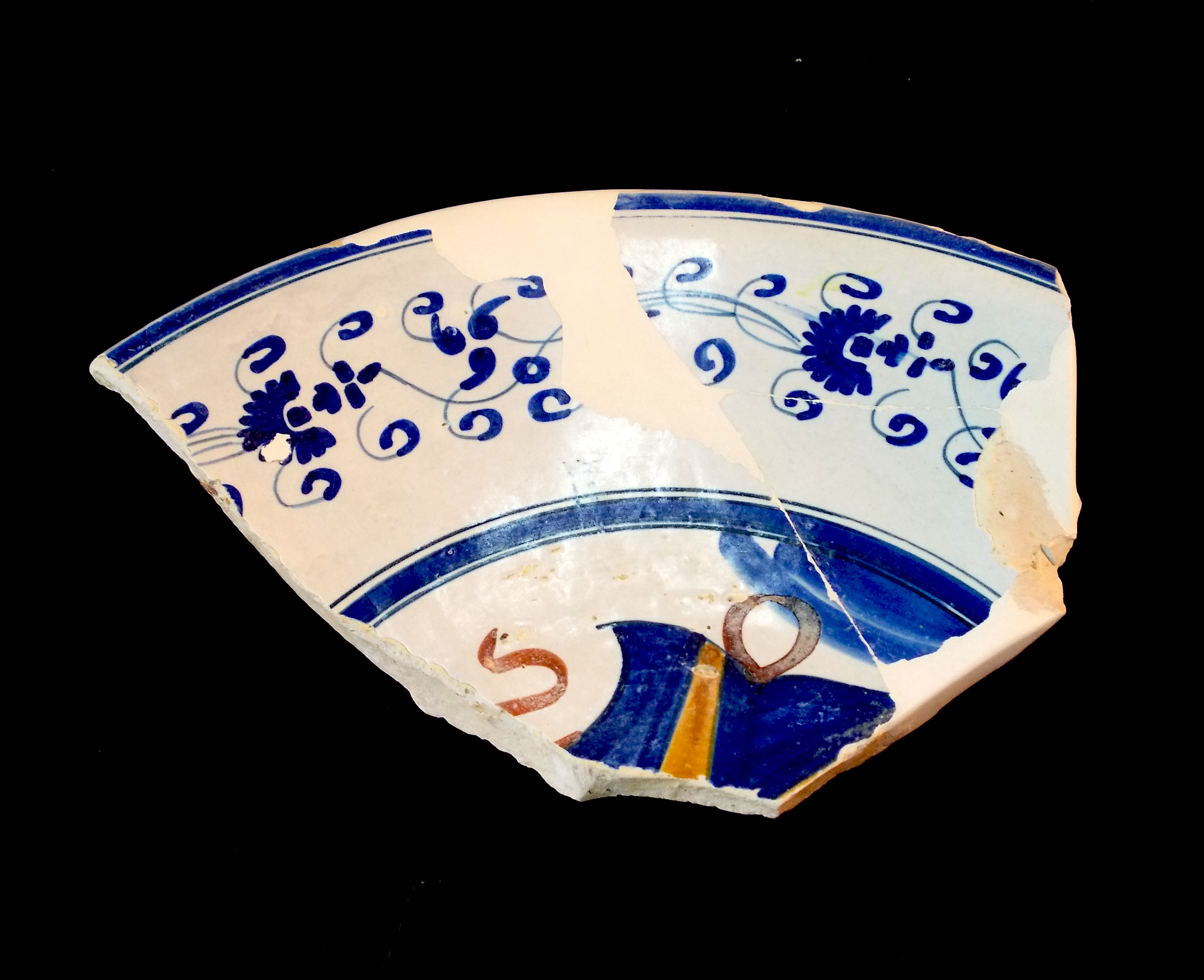 piatto, frammento - manifattura di Montelupo (prima metà XVI)