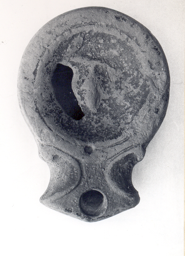 lucerna, monolicne, a volute (prima metà sec. I d.C)