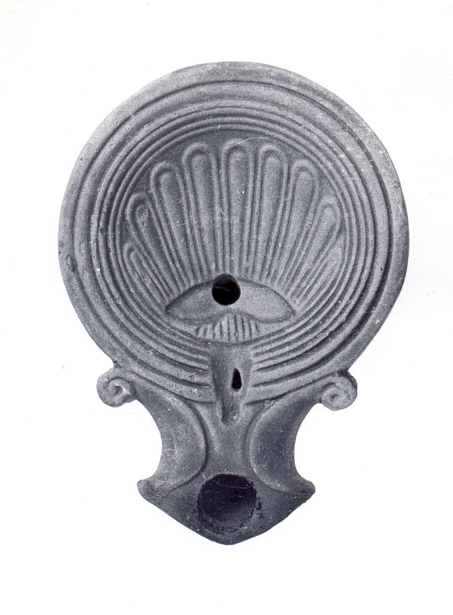 lucerna, monolicne, a volute (secc. I a.C./ I d.C)