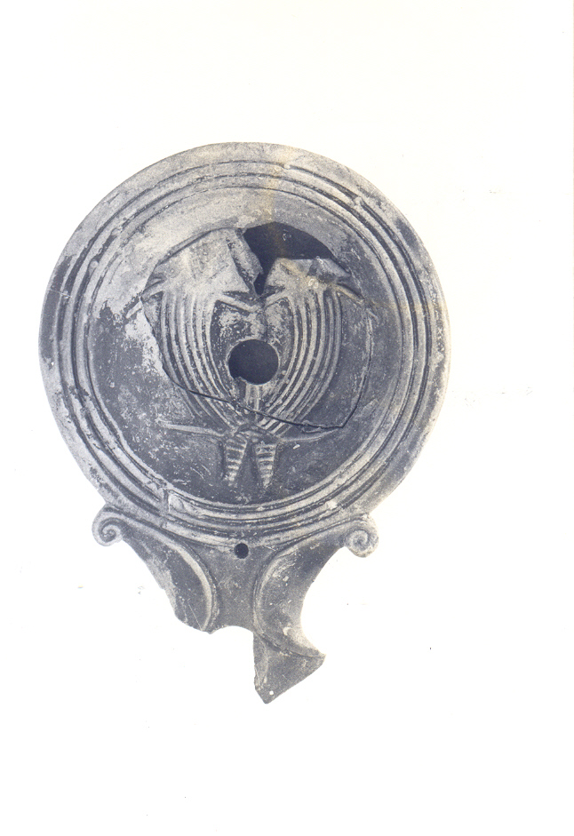 lucerna, monolicne, a volute (prima metà sec. I d.C)