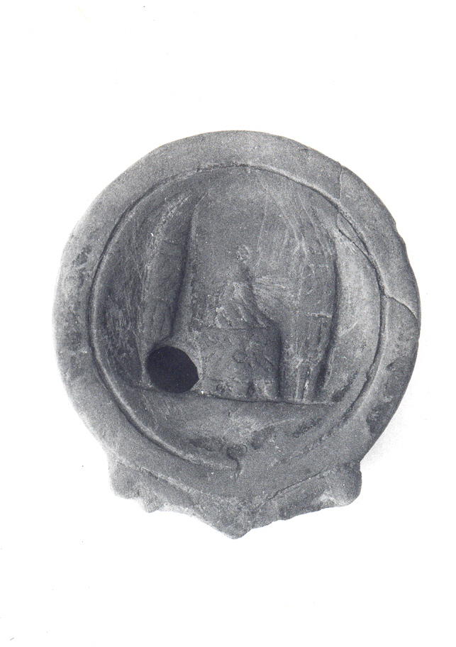 lucerna, monolicne, a volute (sec. I d.C)