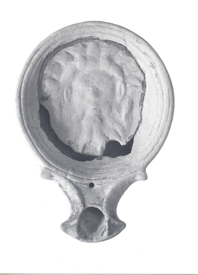 lucerna, monolicne, a volute (seconda metà sec. I a.C)