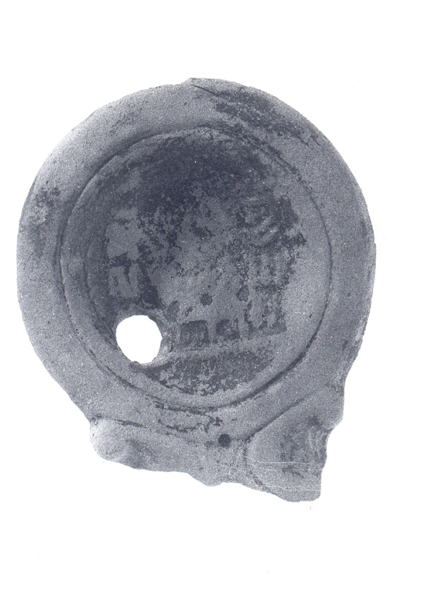 lucerna, monolicne, a volute (prima metà sec. I d.C)