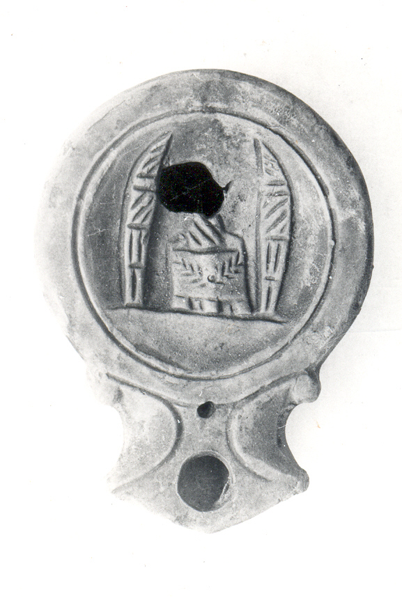 lucerna, monolicne, a volute (sec. I d.C)