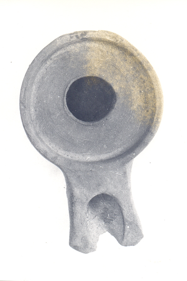 lucerna, monolicne (secc. II/ I a.C)