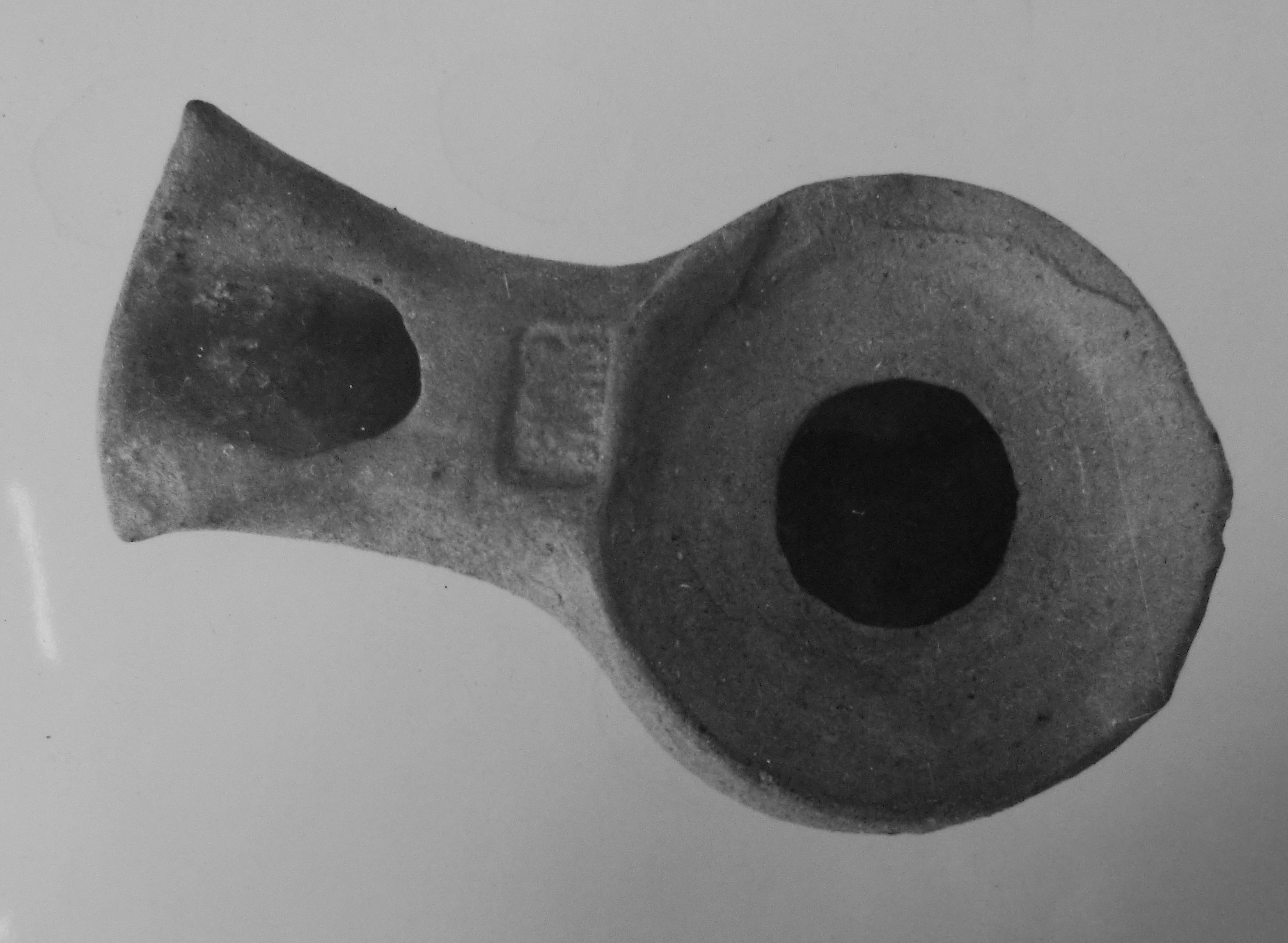 lucerna, monolicne (sec. I a.C)