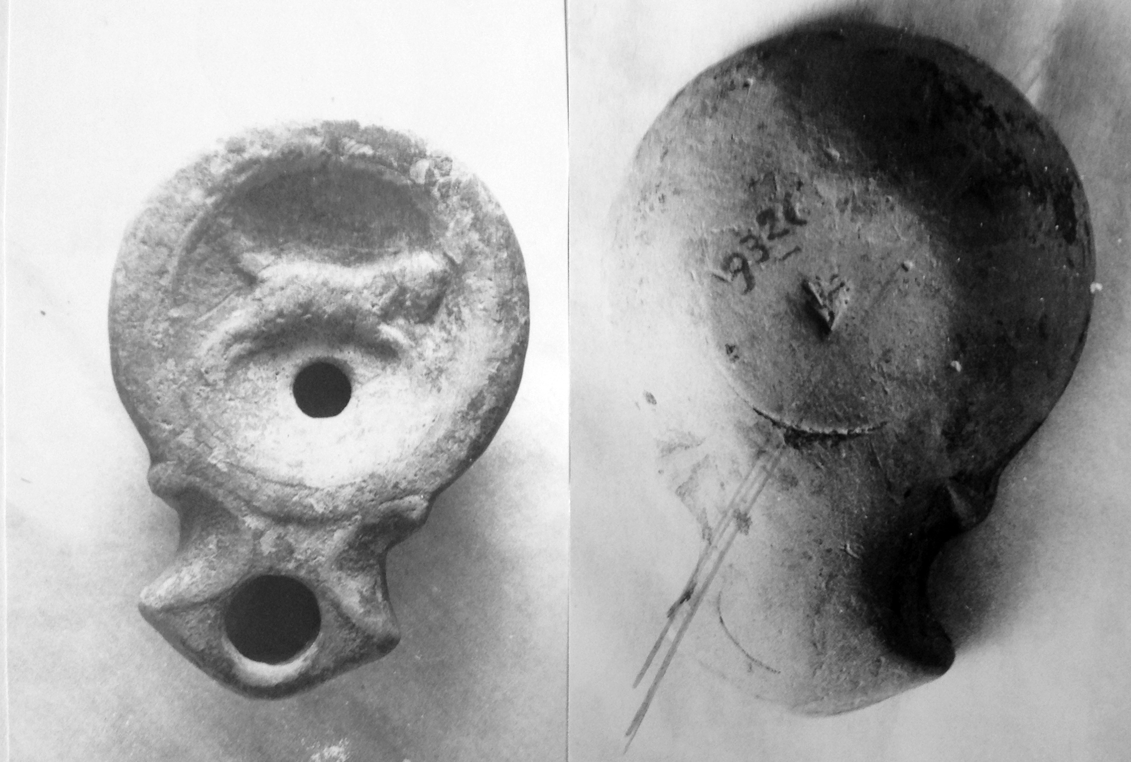 lucerna, monolicne, a volute (sec. I d.C)