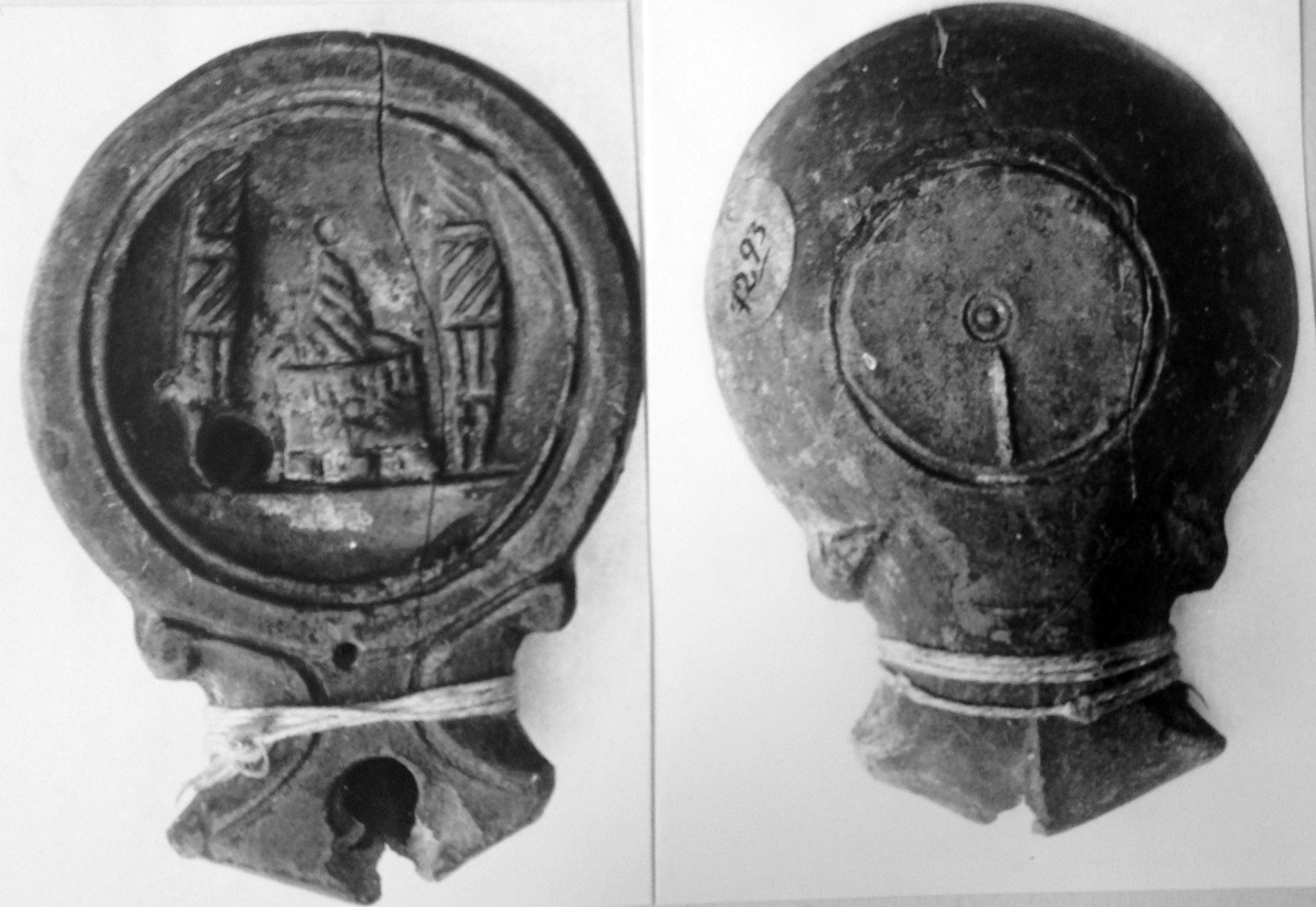 lucerna, monolicne, a volute (prima metà sec. I d.C)