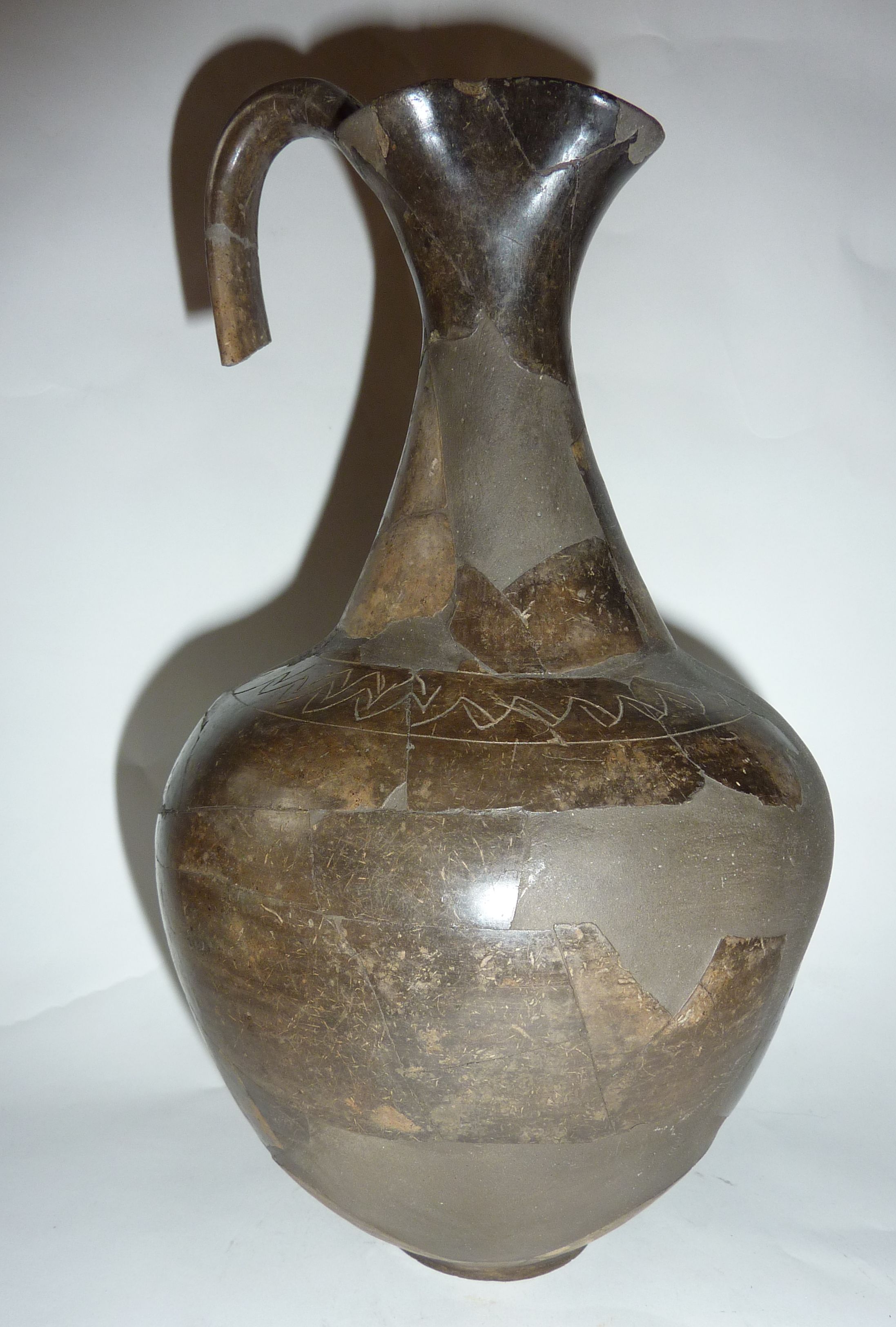 oinochoe (secondo quarto VII sec. a.C)