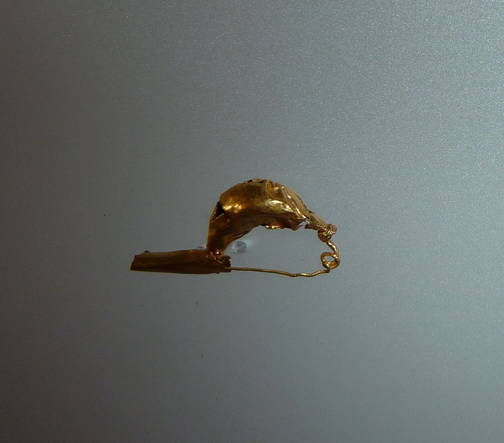 fibula a sanguisuga (VII sec. a.C)