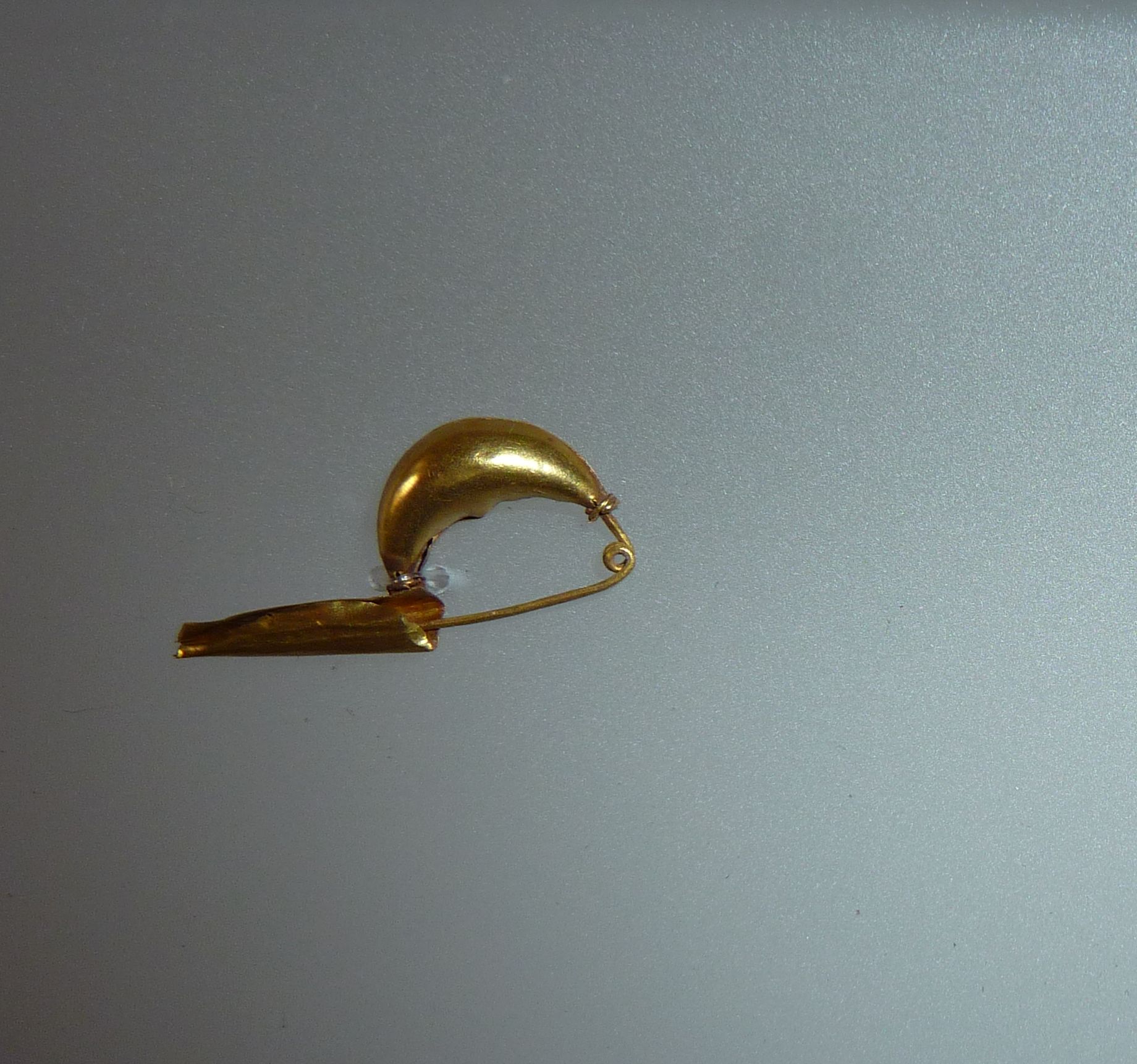 fibula a sanguisuga (VII sec. a.C)