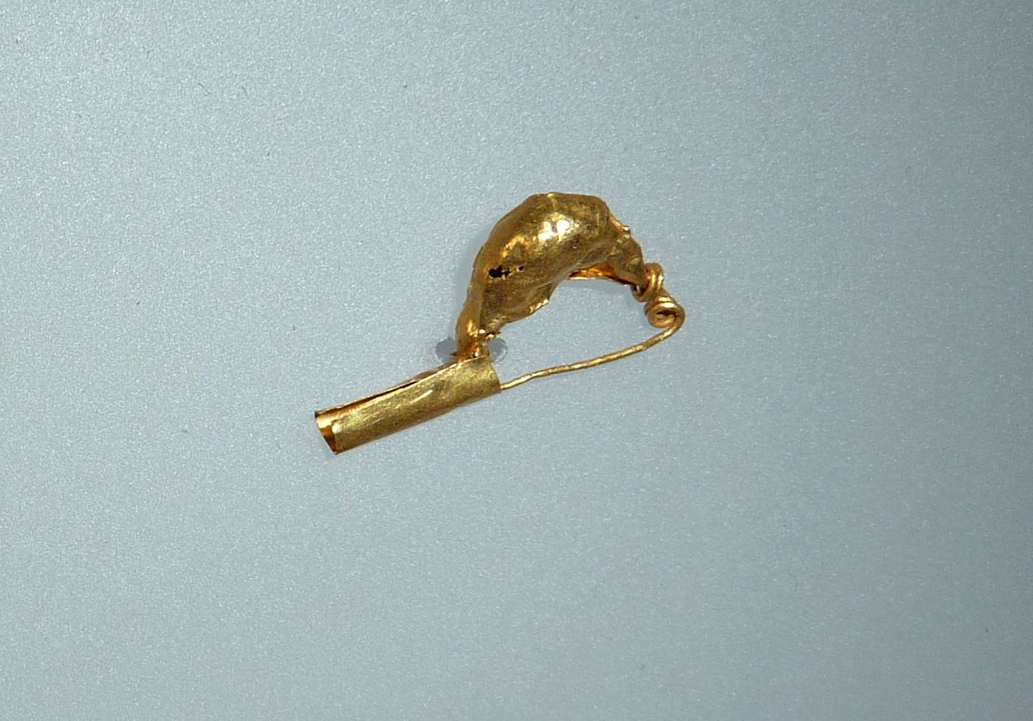 fibula a sanguisuga (VII sec. a.C)