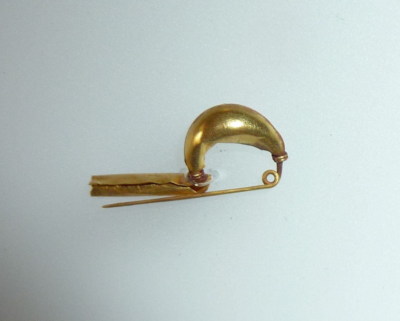 fibula a sanguisuga (VII sec. a.C)