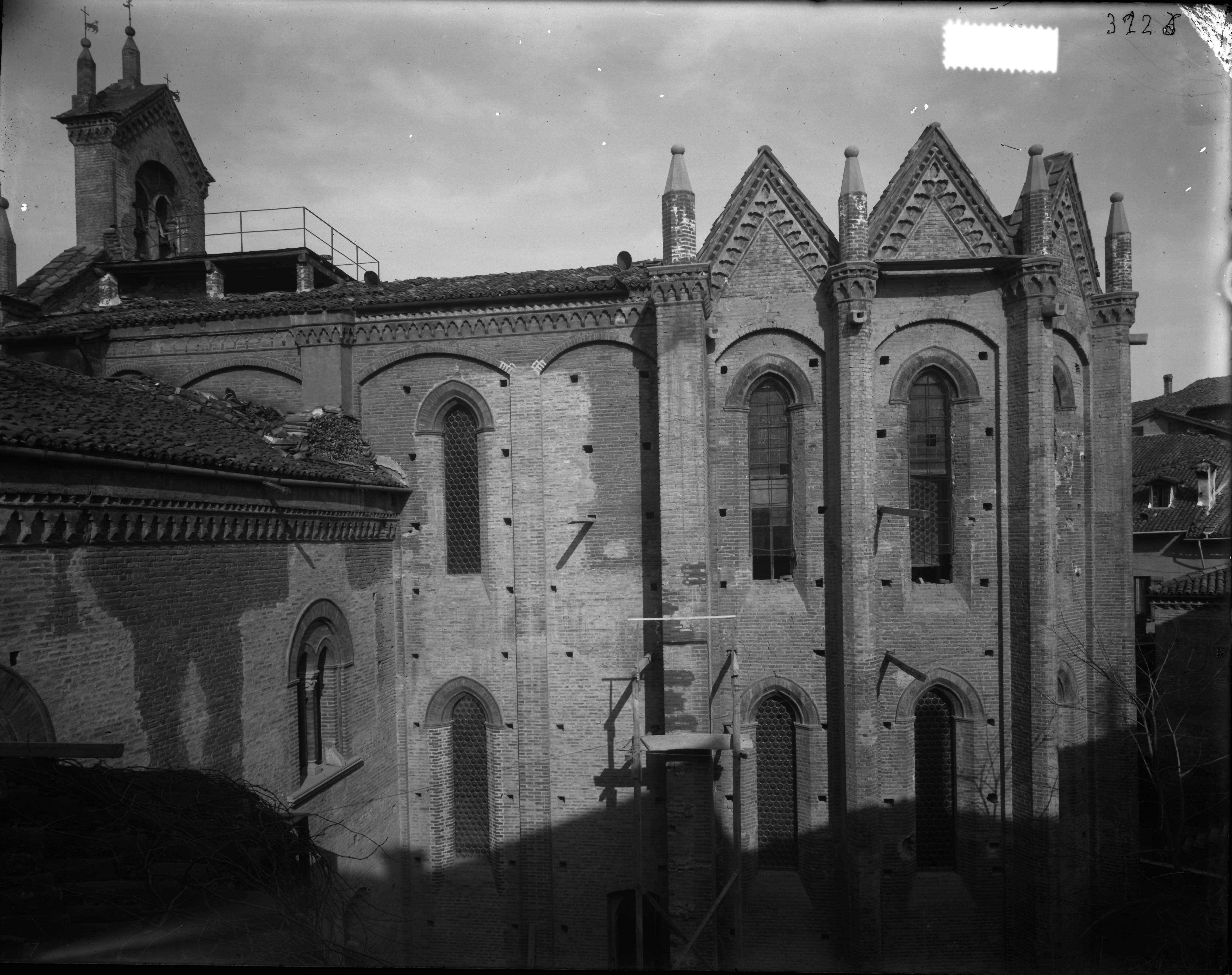 Italia - Emilia Romagna – Bologna – Chiesa di San Clemente (negativo) di Anonimo (XX)