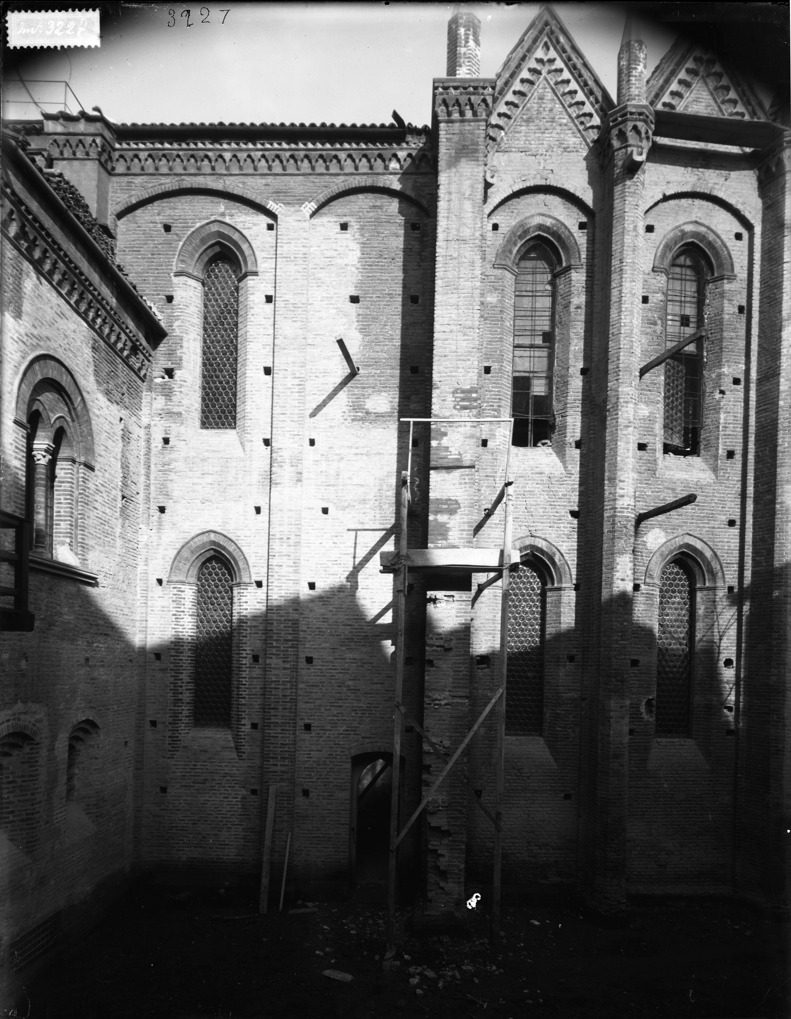 Italia - Emilia Romagna – Bologna – Chiesa di San Clemente (negativo) di Anonimo (XX)