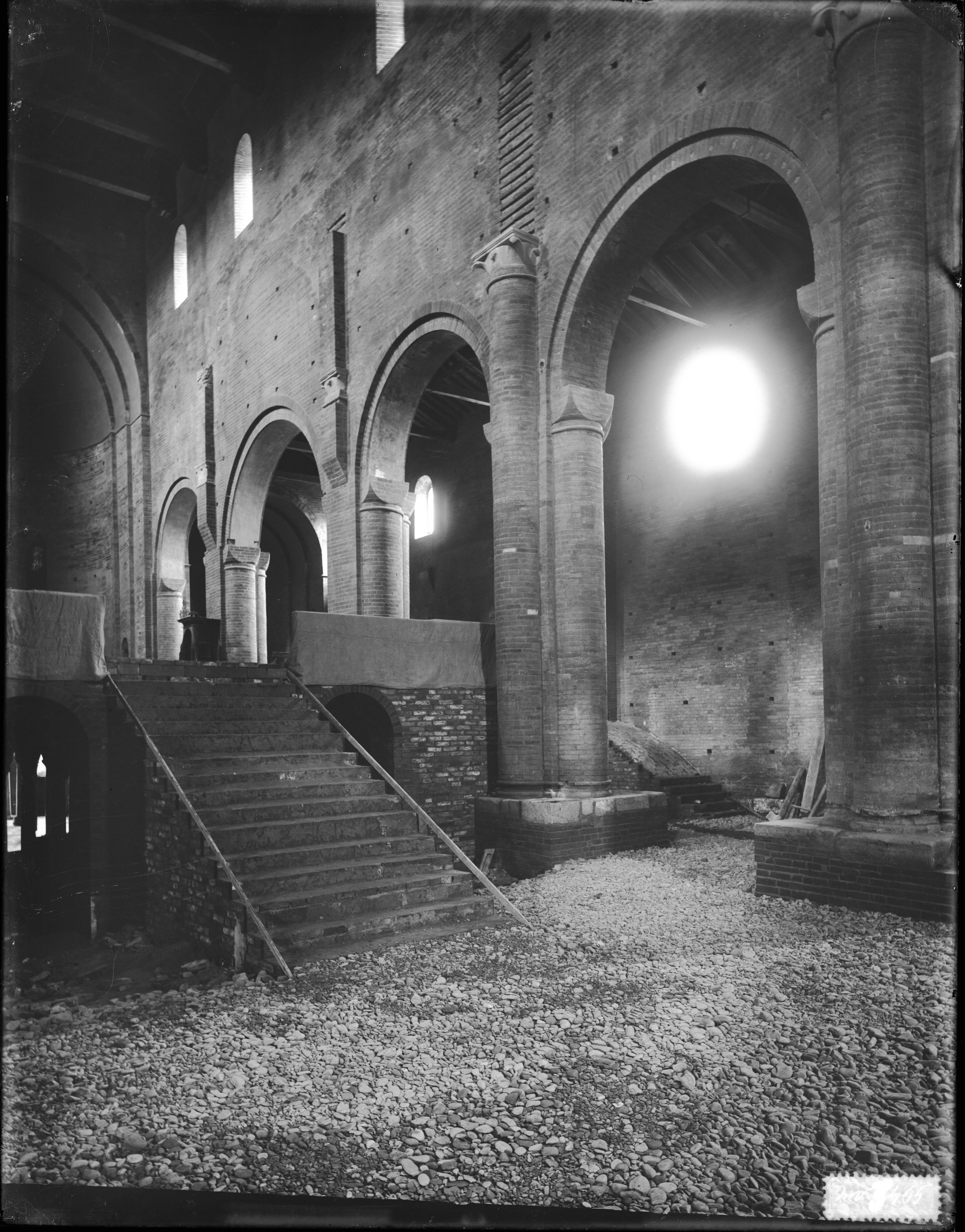 Elementi architettonici - Absidi – Pilastri (negativo) di Castelli, Giovanni (primo quarto XX)