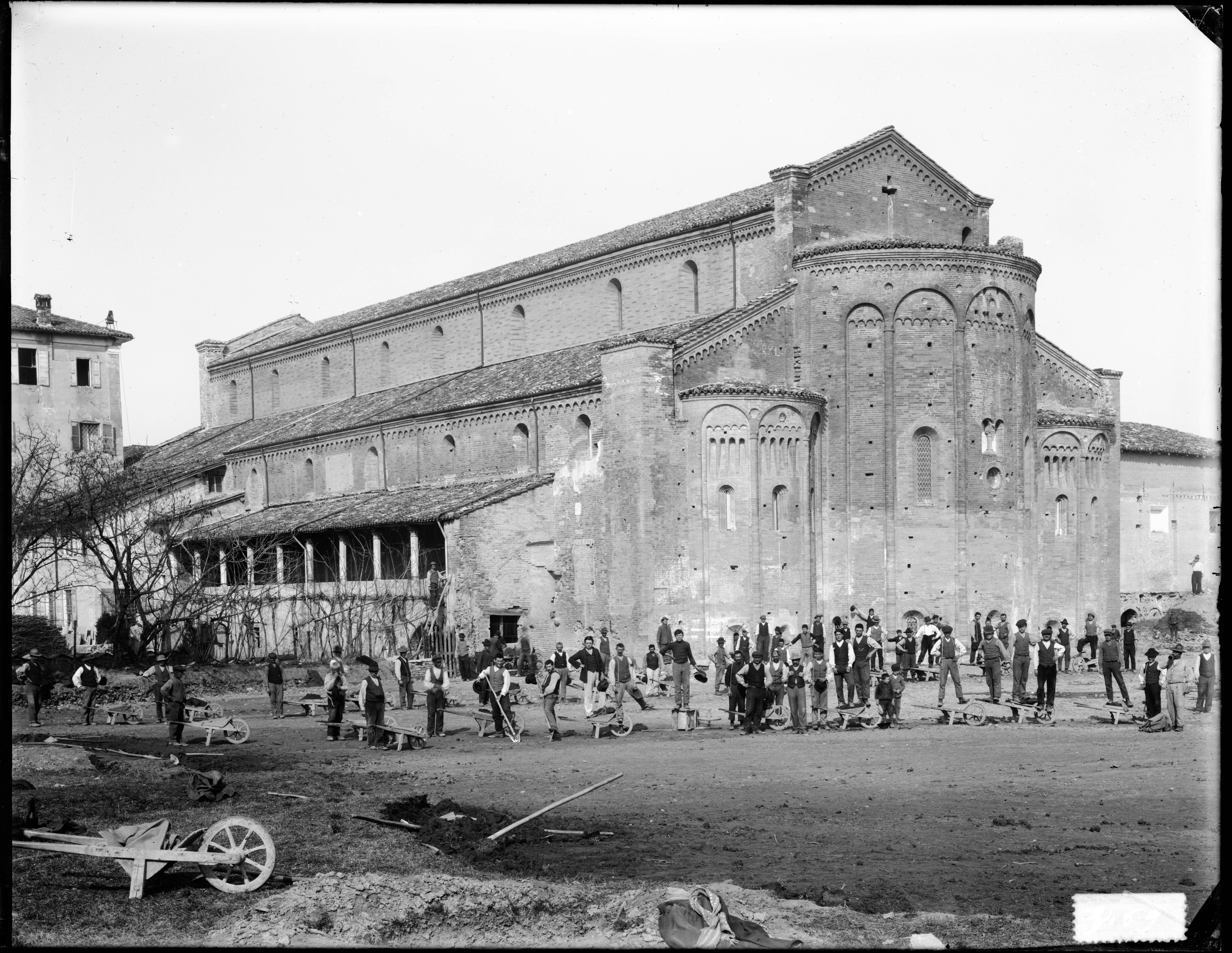 Chiese romaniche - Restauri (negativo) di Castelli, Giovanni (primo quarto XX)