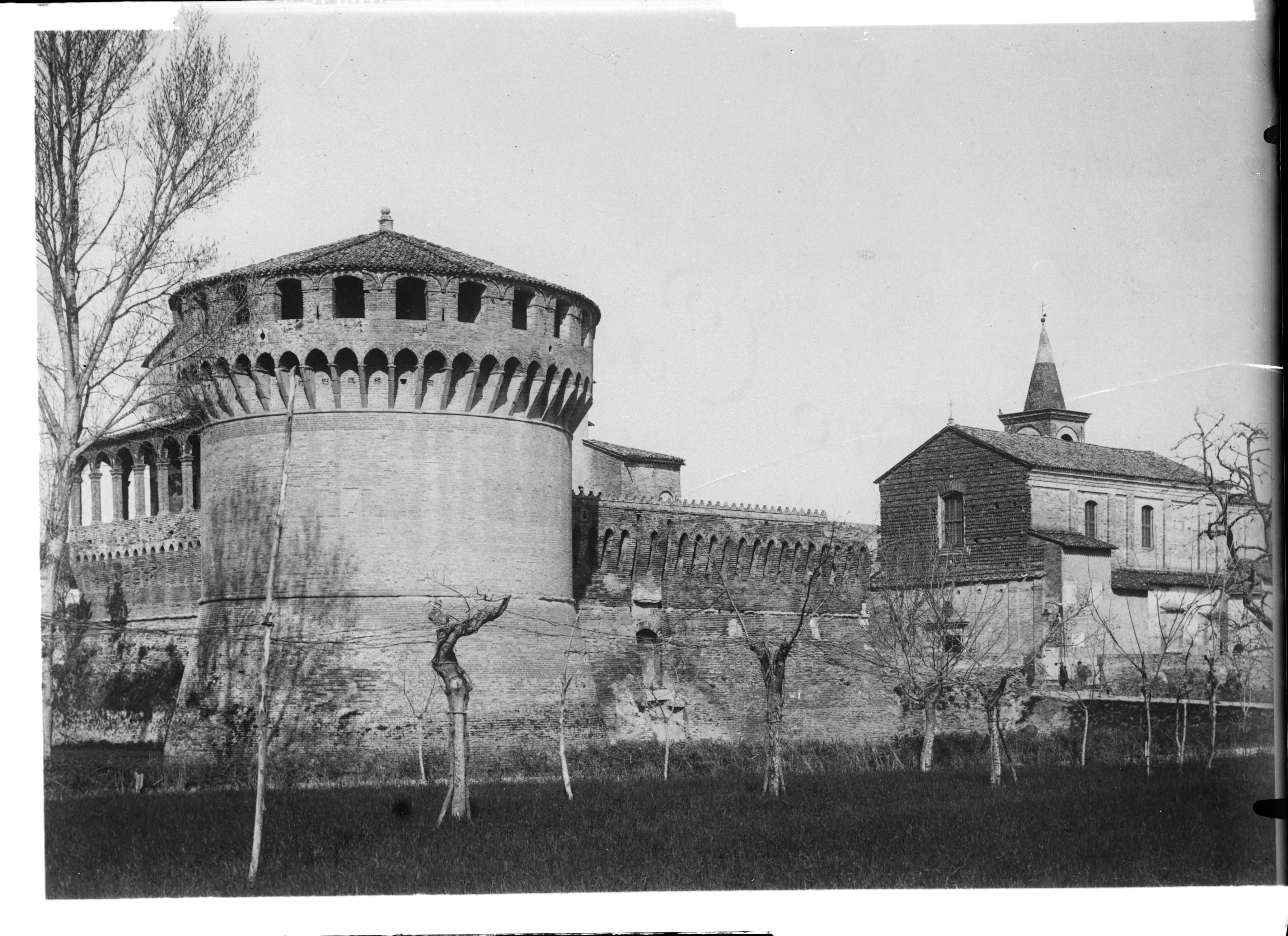 Italia - Emilia Romagna - Bagnara di Romagna - Rocca sforzesca (negativo) di Stanzani, Arrigo, Cassarini, Alessandro (XX)