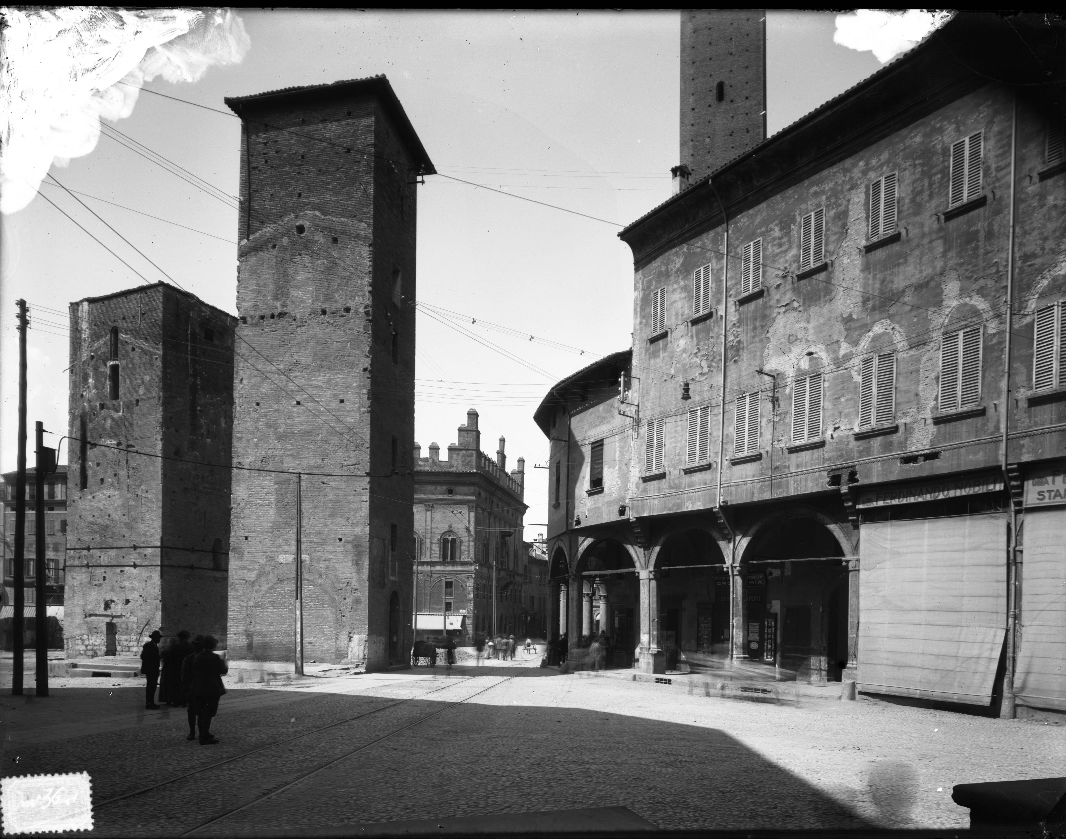 Vedute - Piazze - Centri storici (negativo) di Bolognesi Orsini (ditta) (XX)