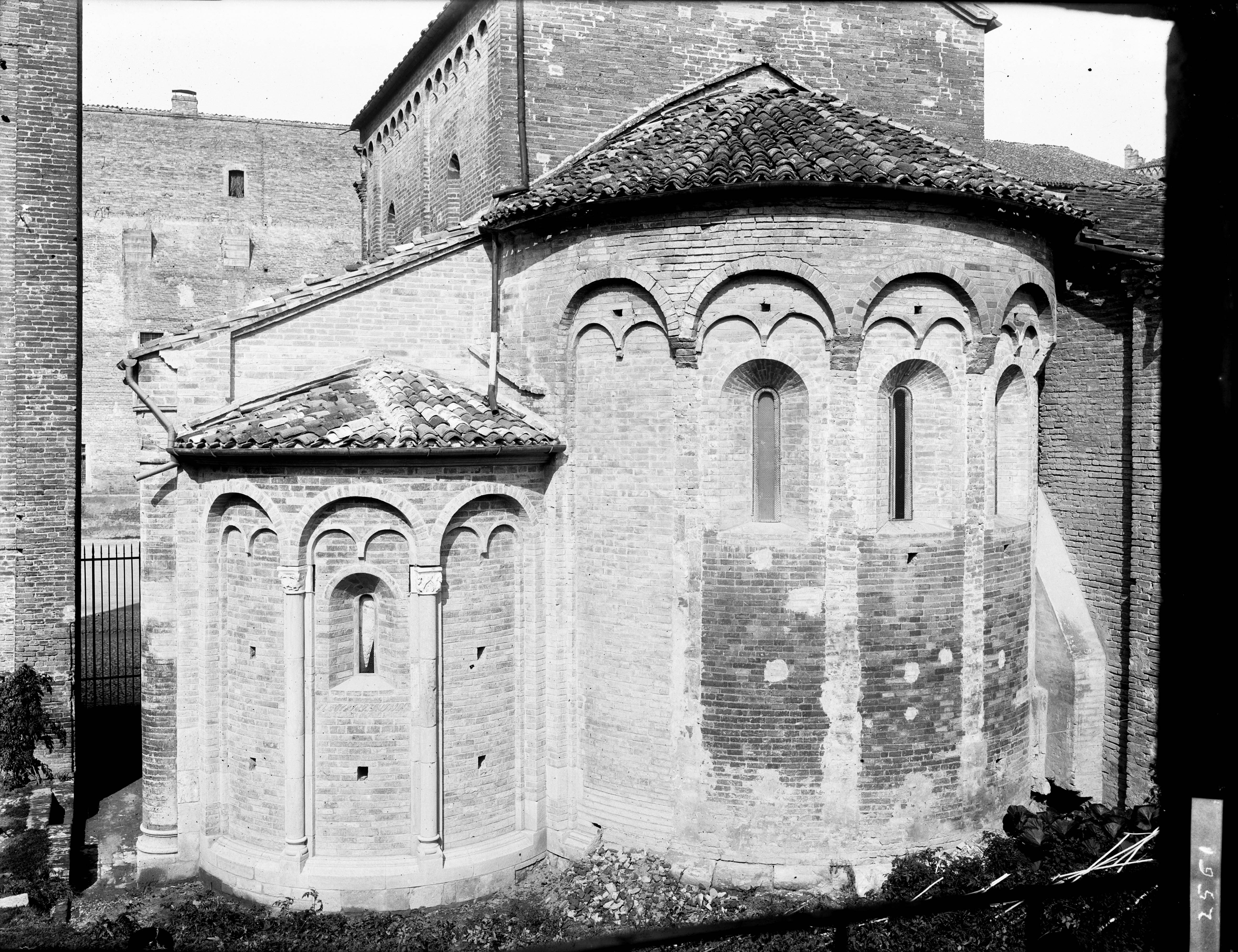 Italia - Emilia Romagna - Carpi - Pieve di Santa Maria in Castello, detta Sagra (negativo) di Studio fotografico Orlandini (ditta) (XX)