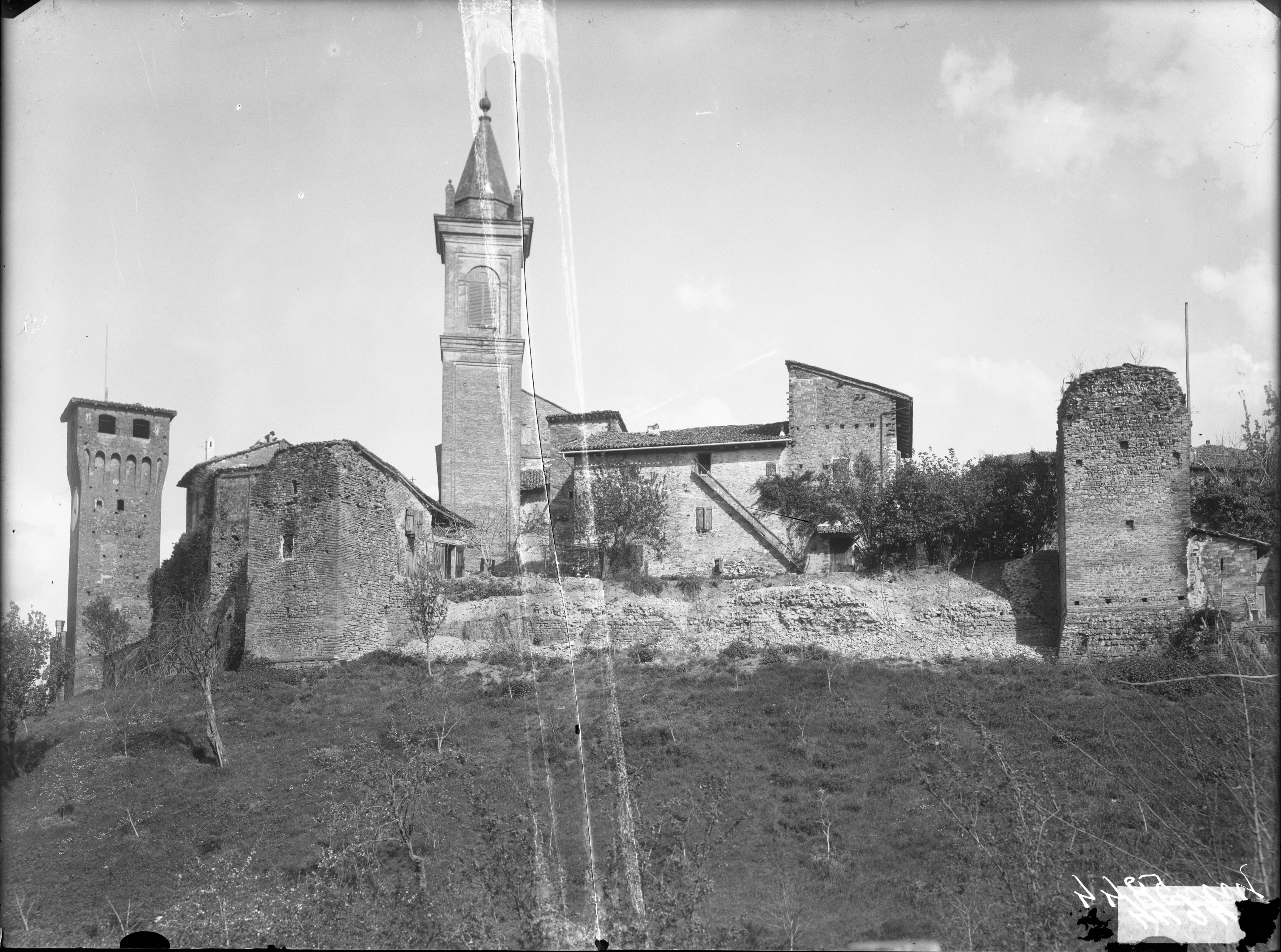 Architettura - Rocche - Castelli - Fortificazioni - Torri - Sec. XV (negativo) di Bolognesi Orsini (XX)