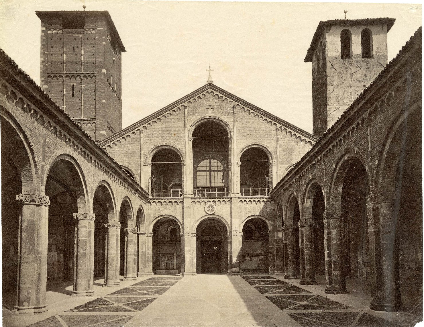 Lombardia - Milano - Basilica di S. Ambrogio (positivo) di Anonimo seconda metà sec XIX (XIX)