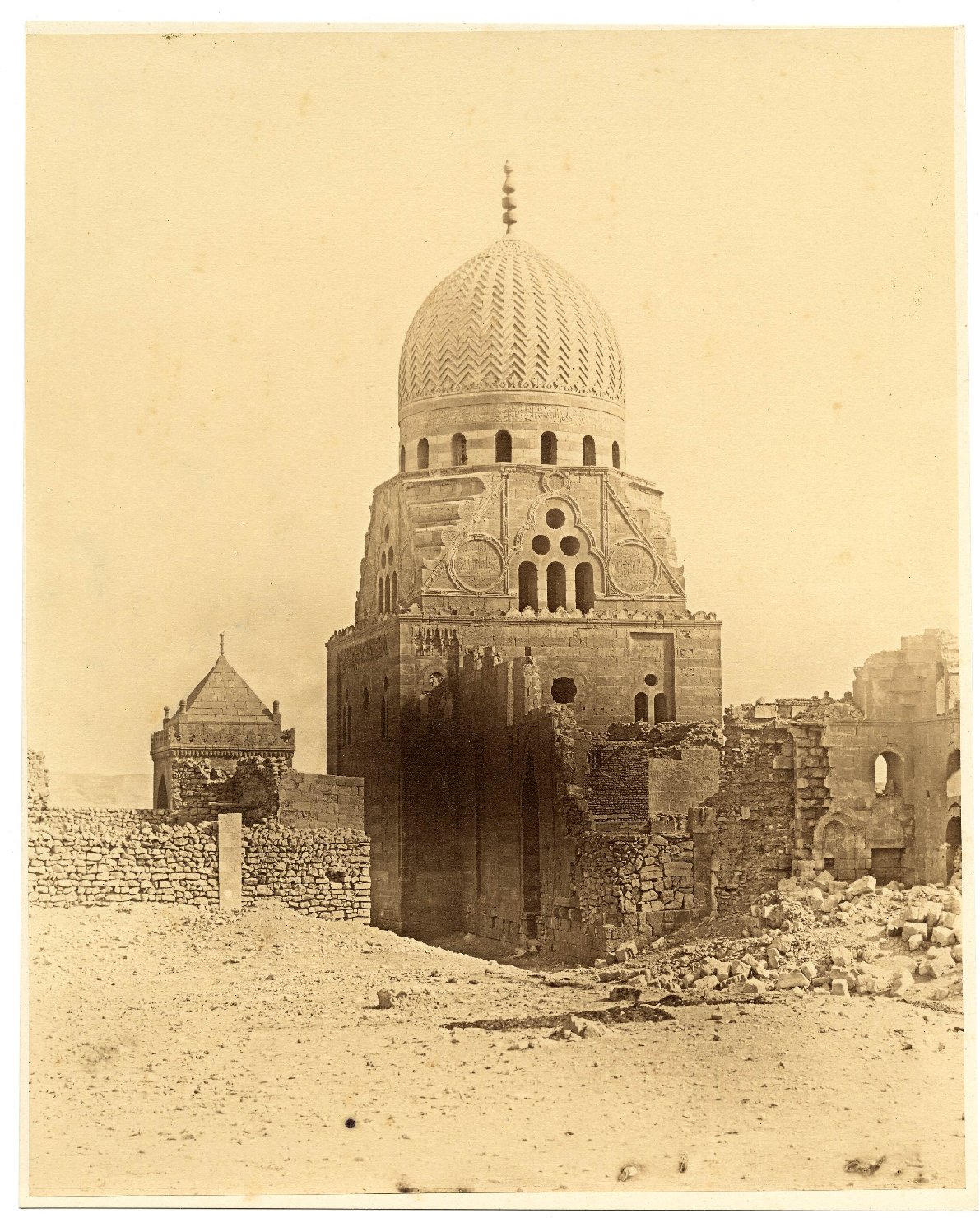 Egitto - Il Cairo - Tombe dei Mamelucchi - Tombe dei Califfi - Città dei Morti (positivo) di Anonimo seconda metà sec XIX (XIX)
