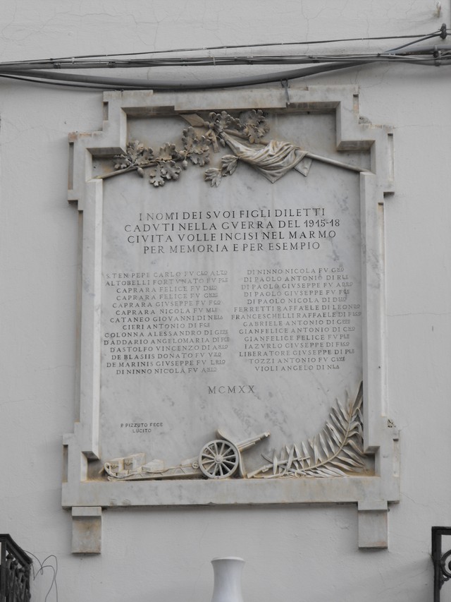 lapide commemorativa ai caduti, opera isolata di Pizzuto P (attribuito) (primo quarto sec. XX)
