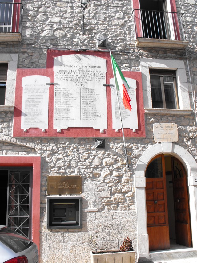 lapide commemorativa ai caduti, serie - bottega molisana (prima metà XX)