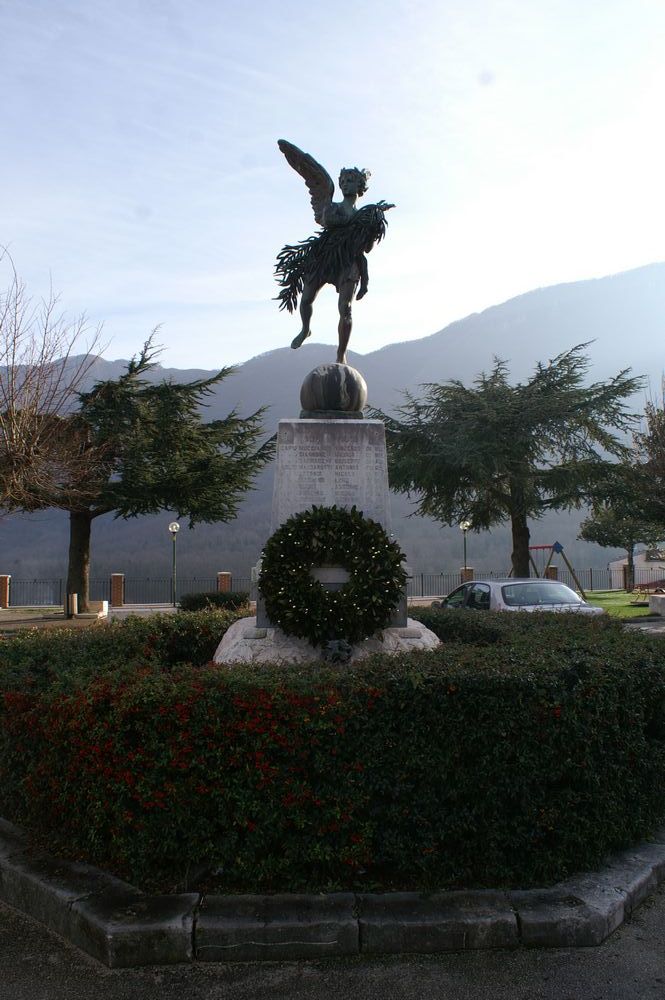 monumento ai caduti - a cippo - bottega Italia centro-meridionale (seconda metà XX)