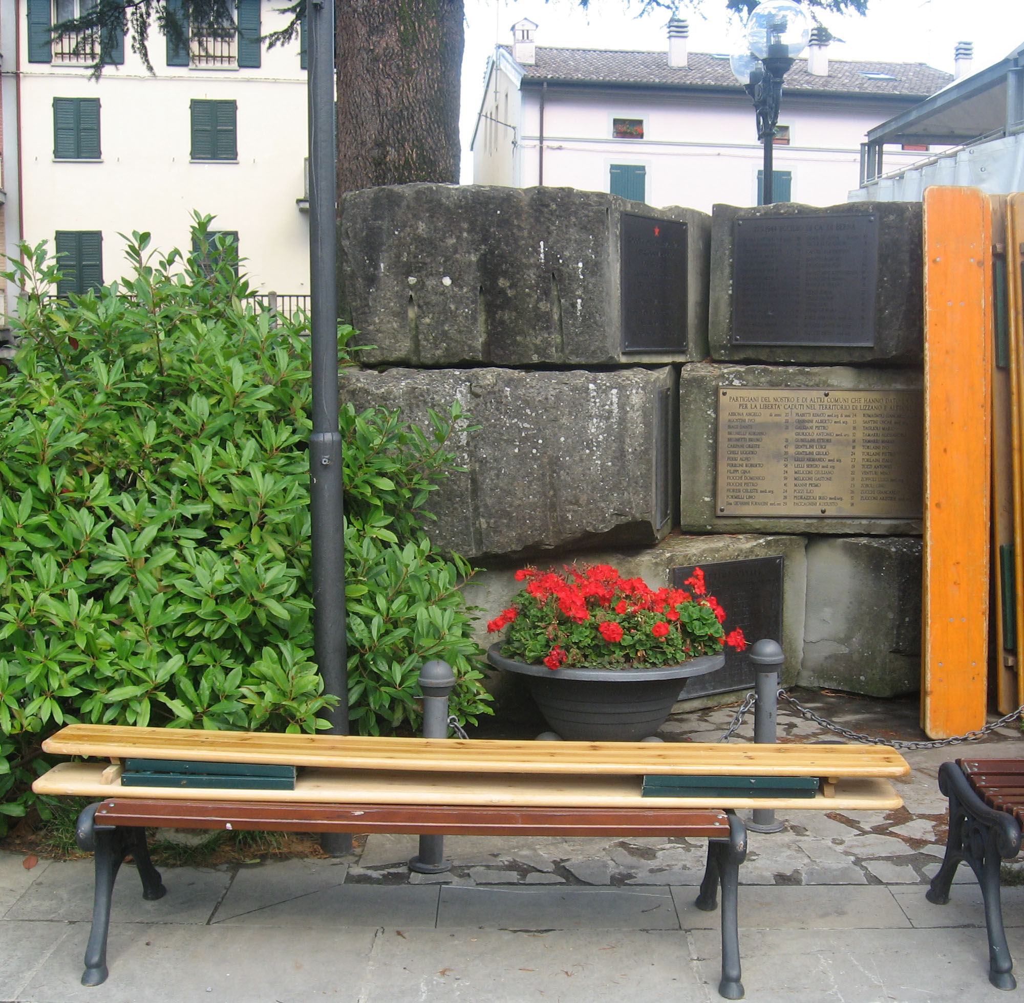 monumento ai caduti, opera isolata - ambito italiano (XX)