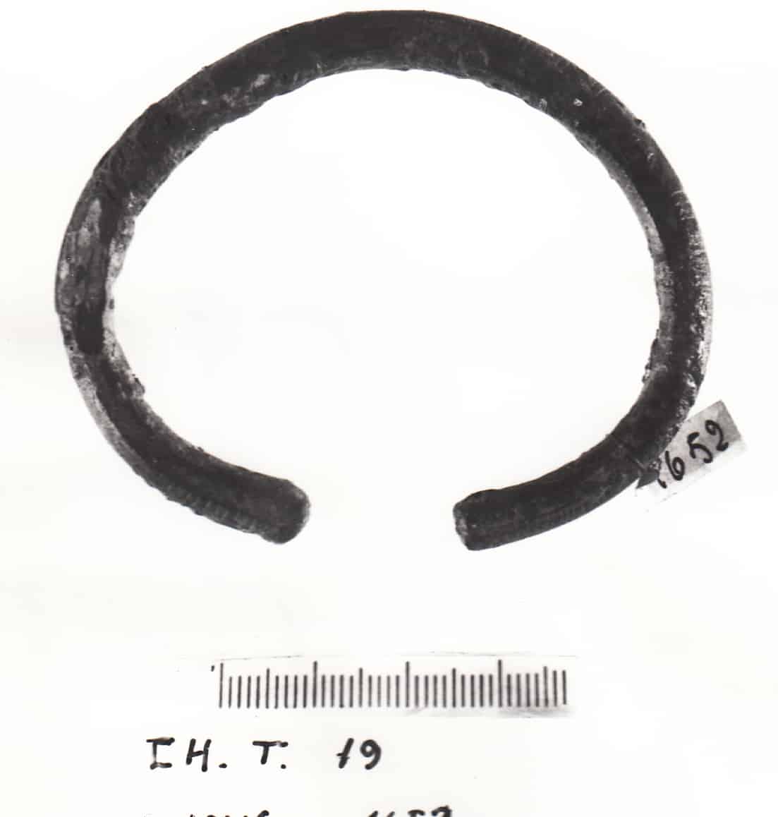 bracciale (VII a.C)
