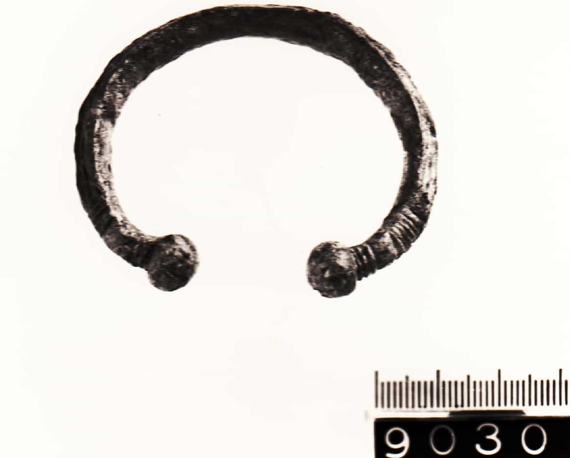 bracciale - Cultura Ligure della Prima Età del Ferro (Prima Età del Fero)