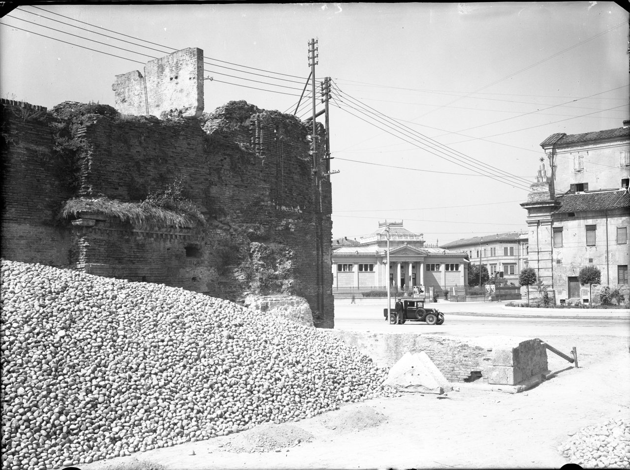 Italia - Emilia-Romagna - Bologna - Rocca di Porta Galliera (negativo, insieme) di Anonimo (XX)