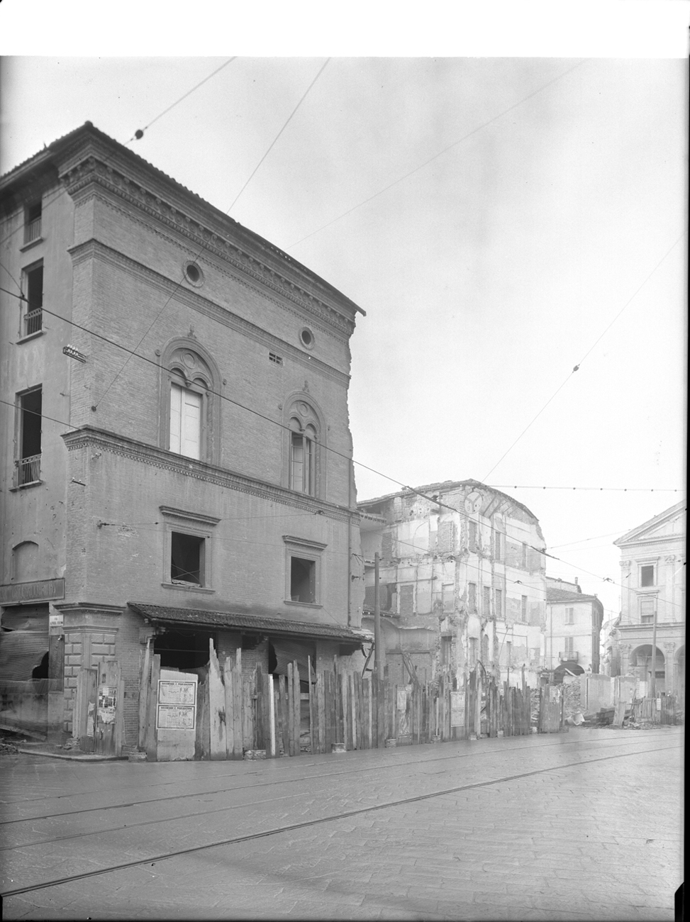 Italia - Emilia Romagna - Bologna - Palazzo Ghisilieri <Sec. XV> - Hotel Brun (negativo) di A. Villani & Figli (XX)