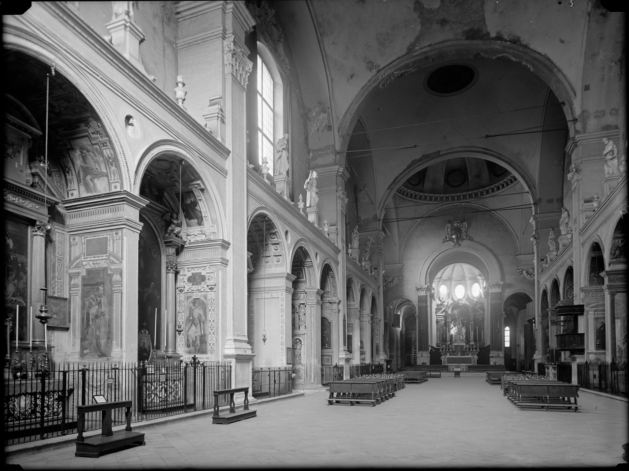 Italia - Emilia Romagna - Bologna - Chiesa di San Giacomo Maggiore (negativo) di A. Villani & Figli (ditta) (secondo quarto XX)