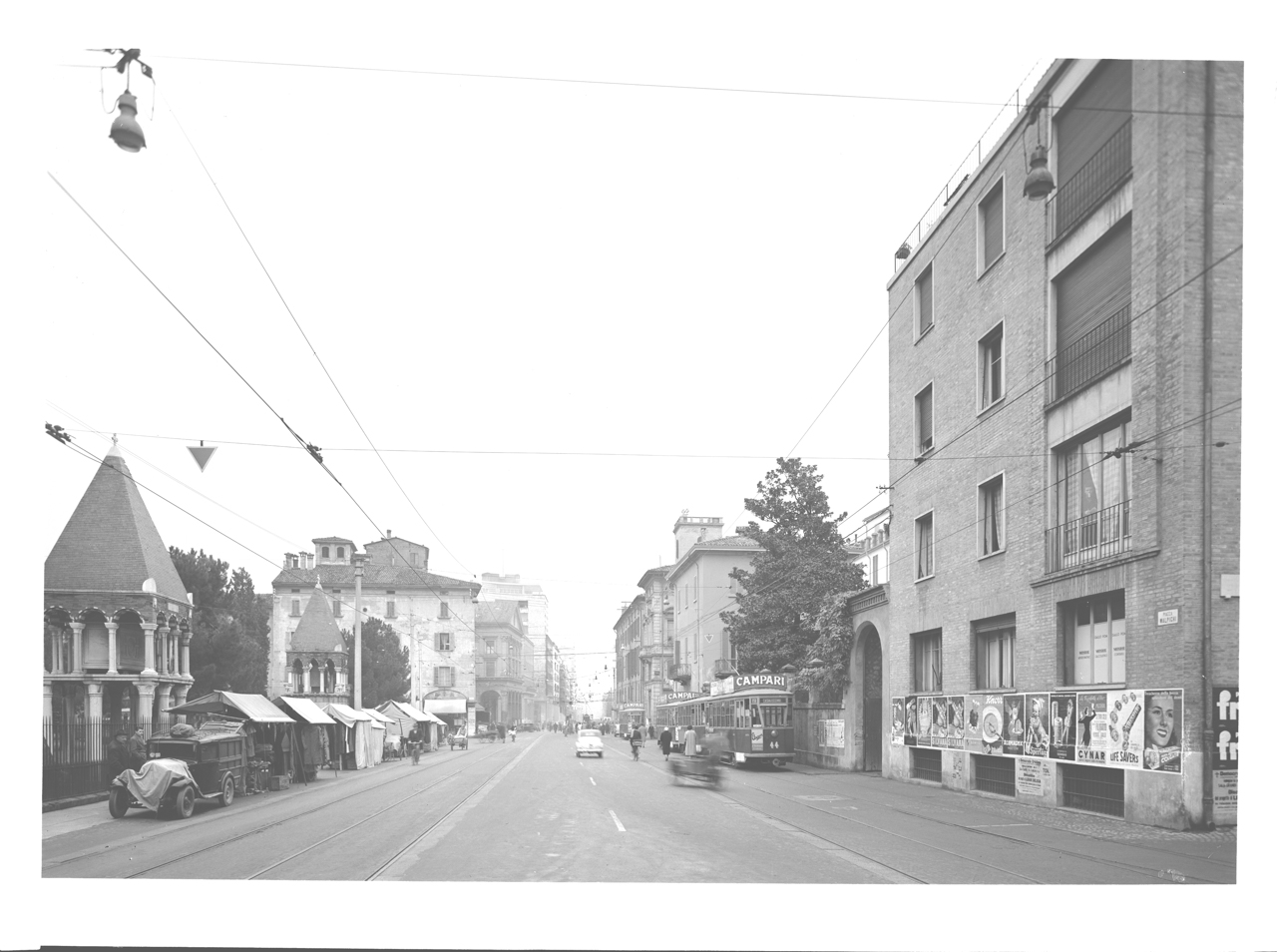 Italia - Emilia Romagna - Bologna - Palazzo Ghisilieri <Sec. XV> - Hotel Brun (negativo, insieme) di Fototecnica Bolognese (studio) (XX)