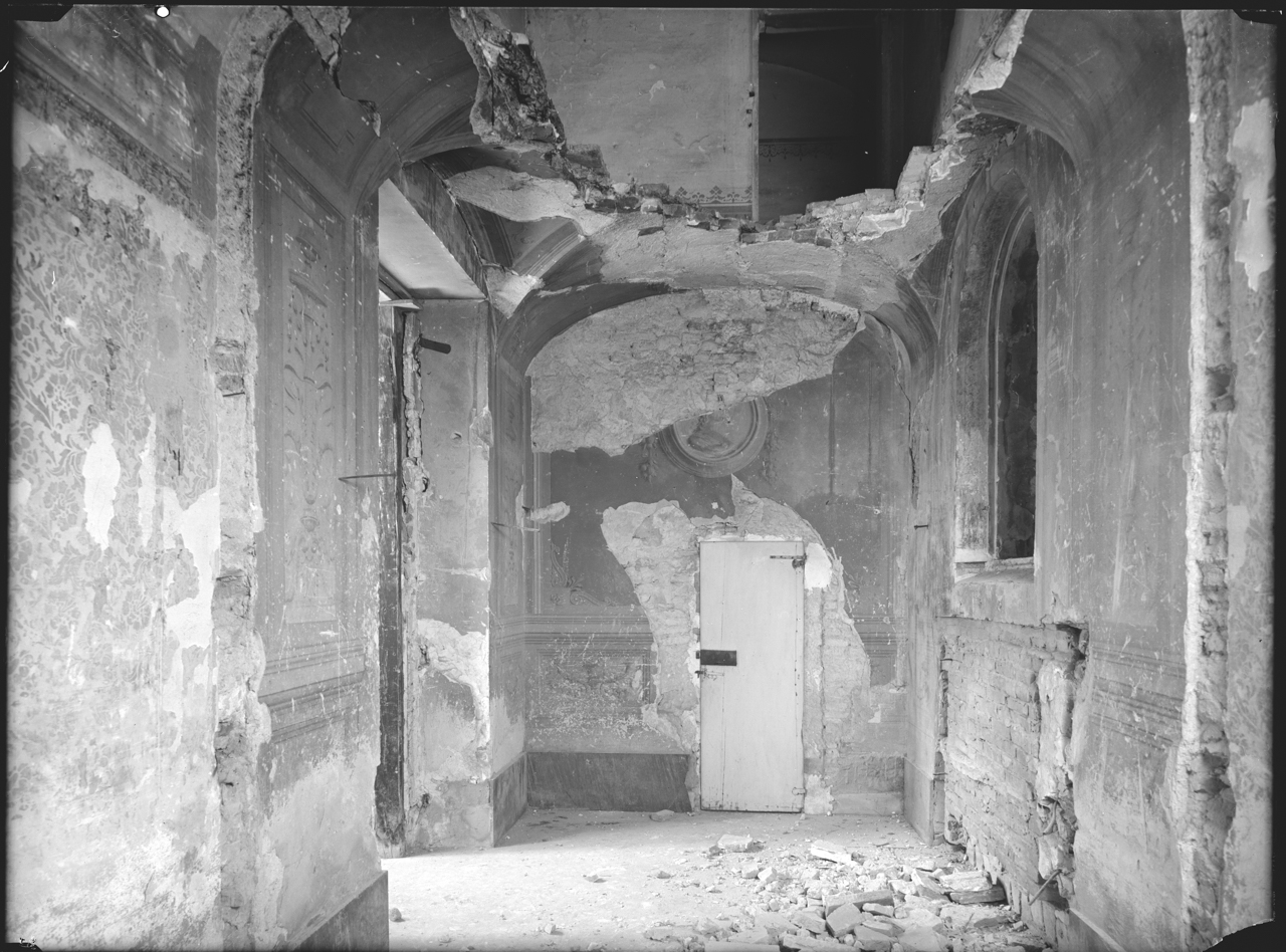 Italia - Emilia Romagna - Bologna - Chiesa del Corpus Domini - Tomba di Luigi Galvani (negativo) di A. Villani & Figli (ditta) (metà XX)