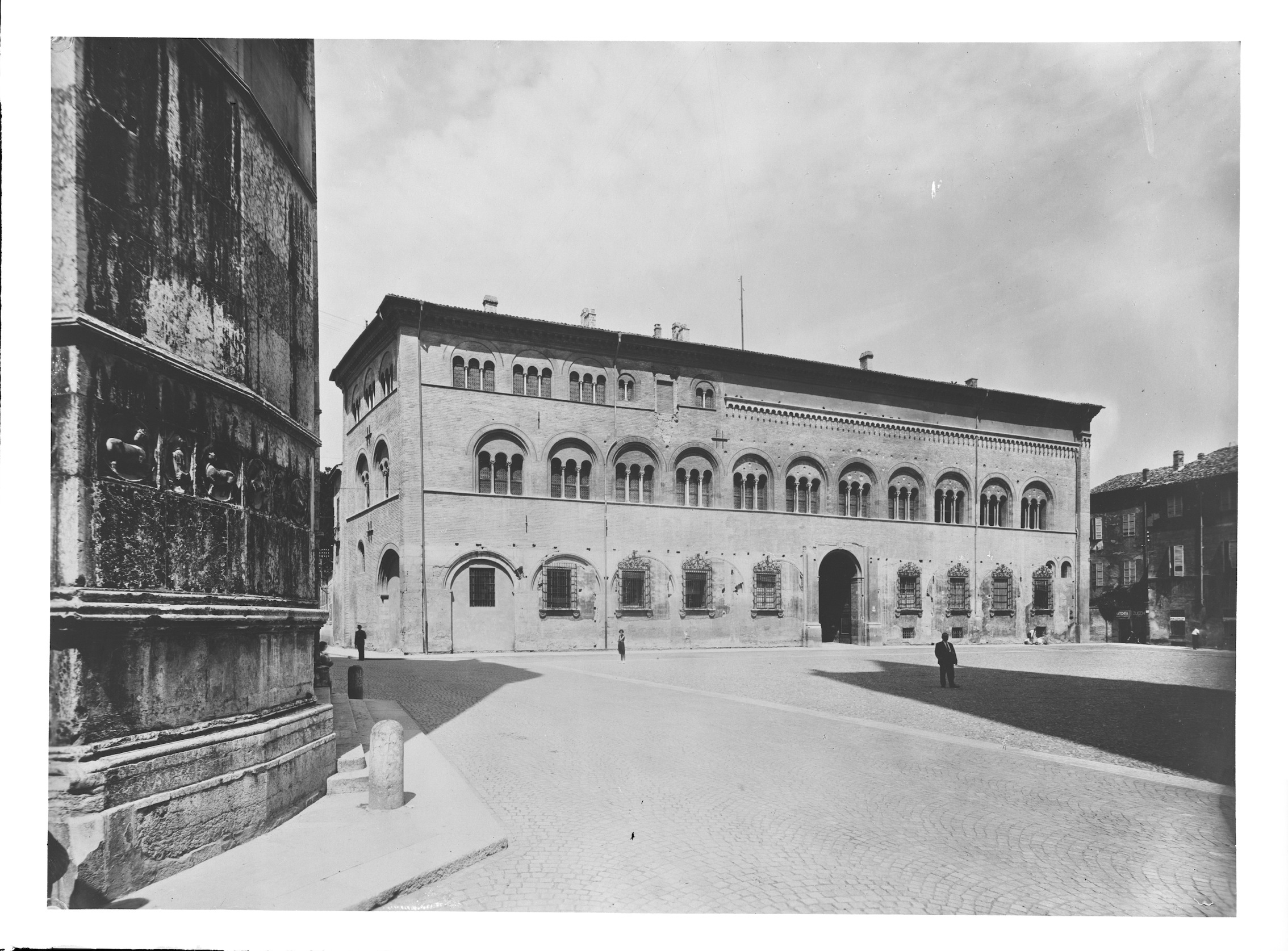 Palazzi - Diocesi - Restauro - Fotografie - Riproduzioni fotografiche (negativo) di Anonimo, Fotografia Pisseri (prima metà XX)