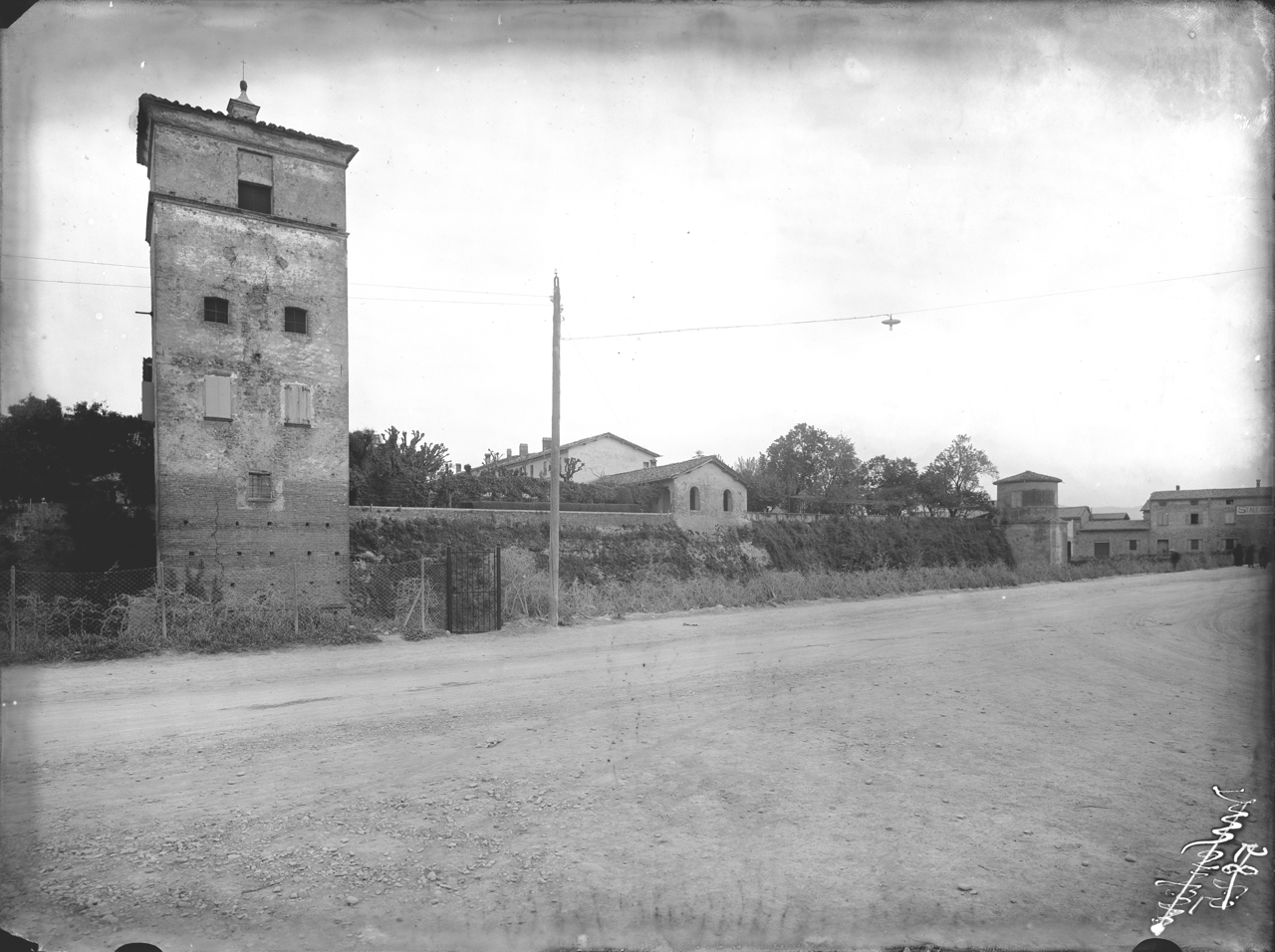 Torri - Sec. 15. - Torre Galvani - Torre Moreni (negativo, insieme) di Bolognesi Orsini (ditta) (XX)