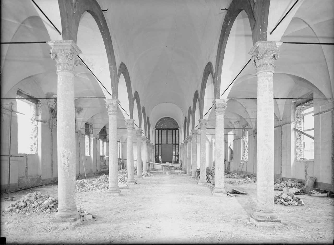 Emilia Romagna - Bologna - Convento di San Domenico - Biblioteca (negativo, insieme) di Anonimo seconda metà sec XIX (XX)