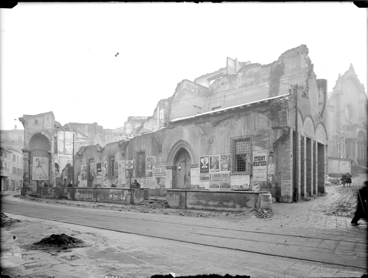 Architettura - Urbanistica - Seconda Guerra Mondiale - Danni di guerra - Ricostruzione e restauri - 1947 (negativo) di A. Villani & Figli (XX)