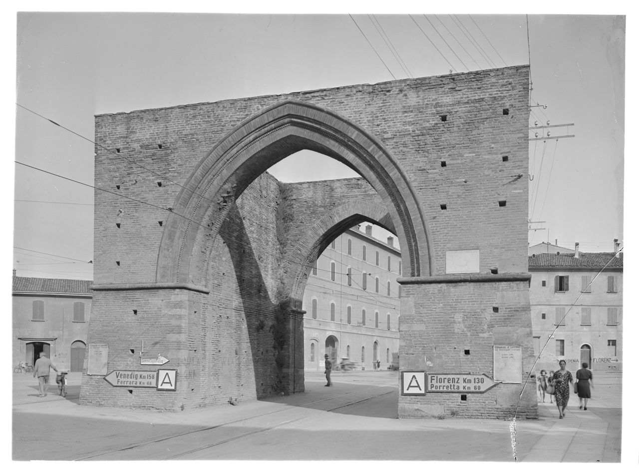 Architettura civile - Mura - Porte (negativo) di A. Villani & Figli (XX)