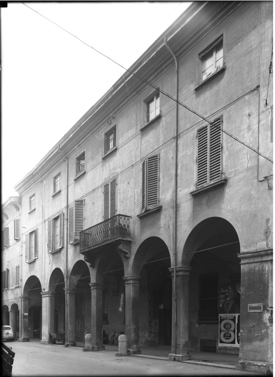 Emilia Romagna - Bologna - Via Solferino, 3 - Palazzo (negativo, insieme) di A. Villani & Figli (XX)