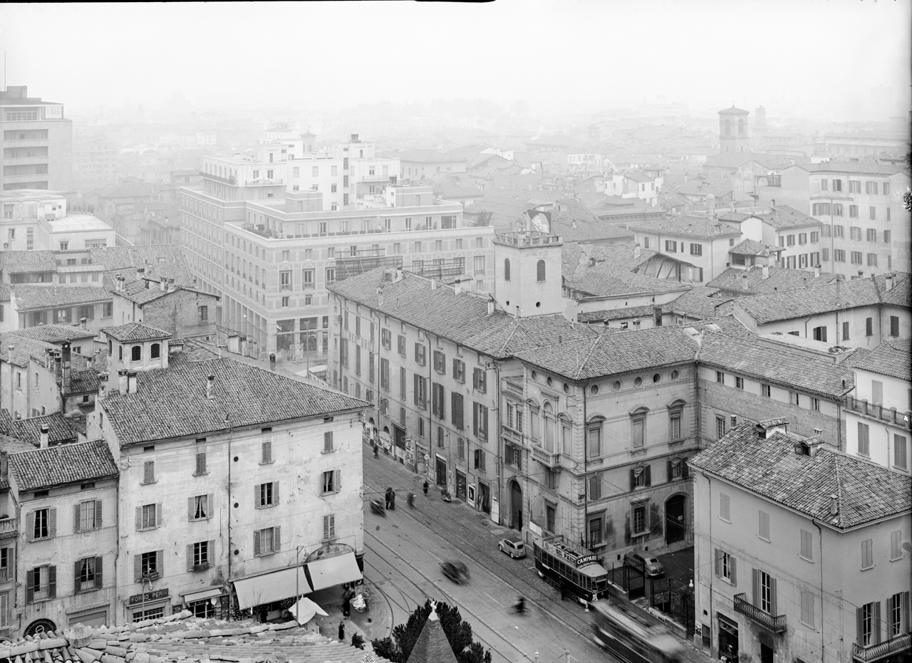 Italia - Emilia Romagna - Bologna - Veduta del centro cittadino (negativo) di Fototecnica Bolognese (XX)